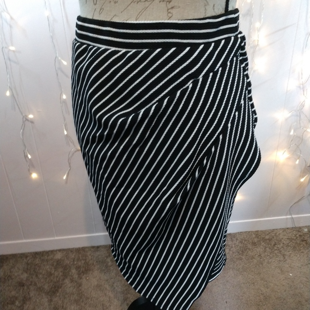 NWT Ark & co Pencil skirt
